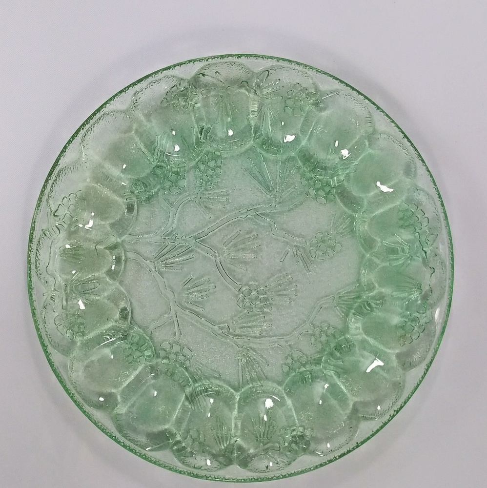 Pine cone pattern green glass 12" Deviled egg ple